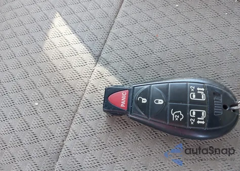 2010 Chrysler Town & Country New Lx z USA, uszkodzony, nr VIN 2A4RR2D18AR375423